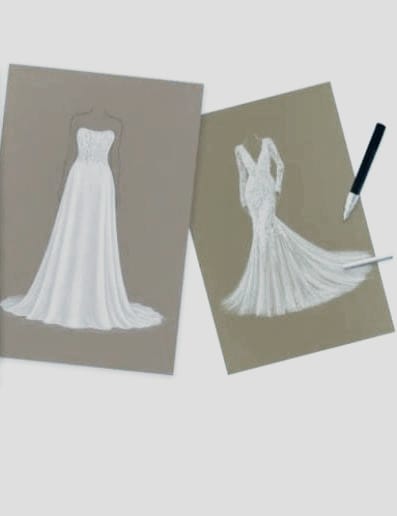 Due bozzetti di abiti da sposa disegnati a mano